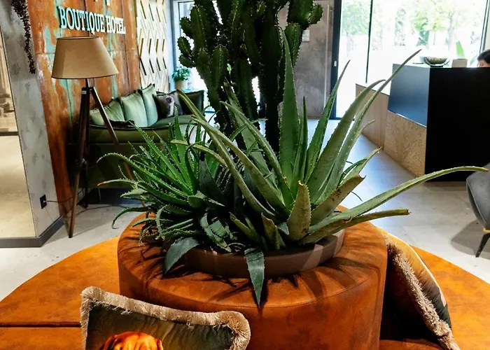 Mm Boutique Hotell 4*